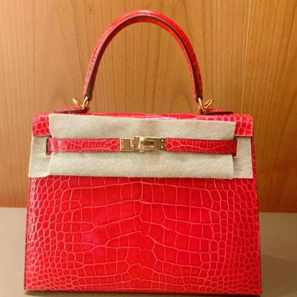 Hermès Kelly 25 Rouge de Coeur Alligator Mississippi Lisse Gold Hardware